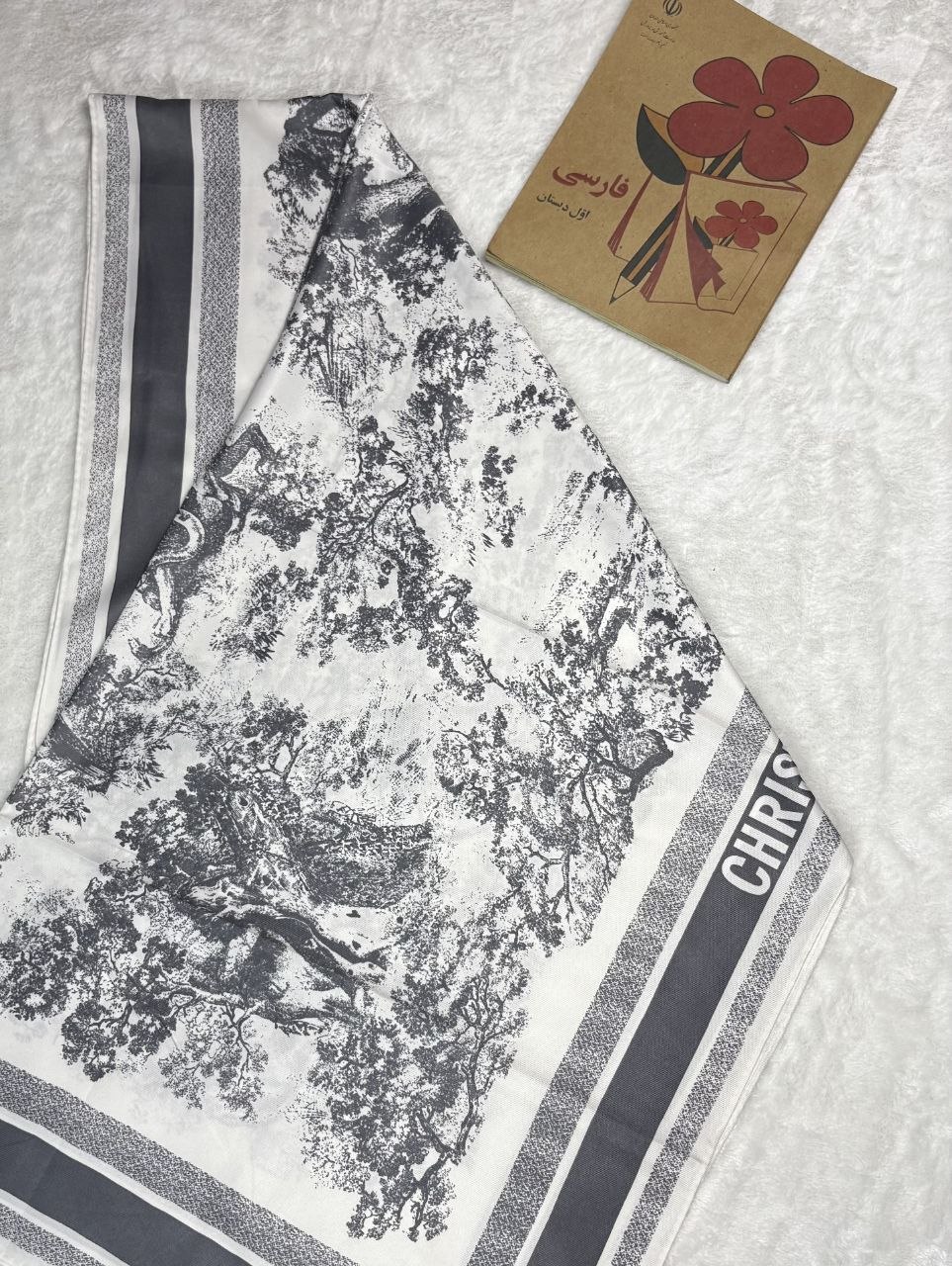 روسری ابریشم تویل